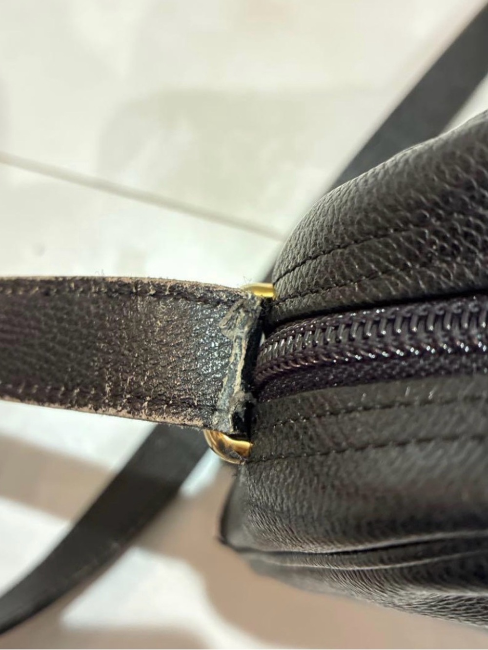 ✨ Vintage Yves Saint Laurent YSL Black Leather Crossbody Bag ✨ - Picture 6 of 7